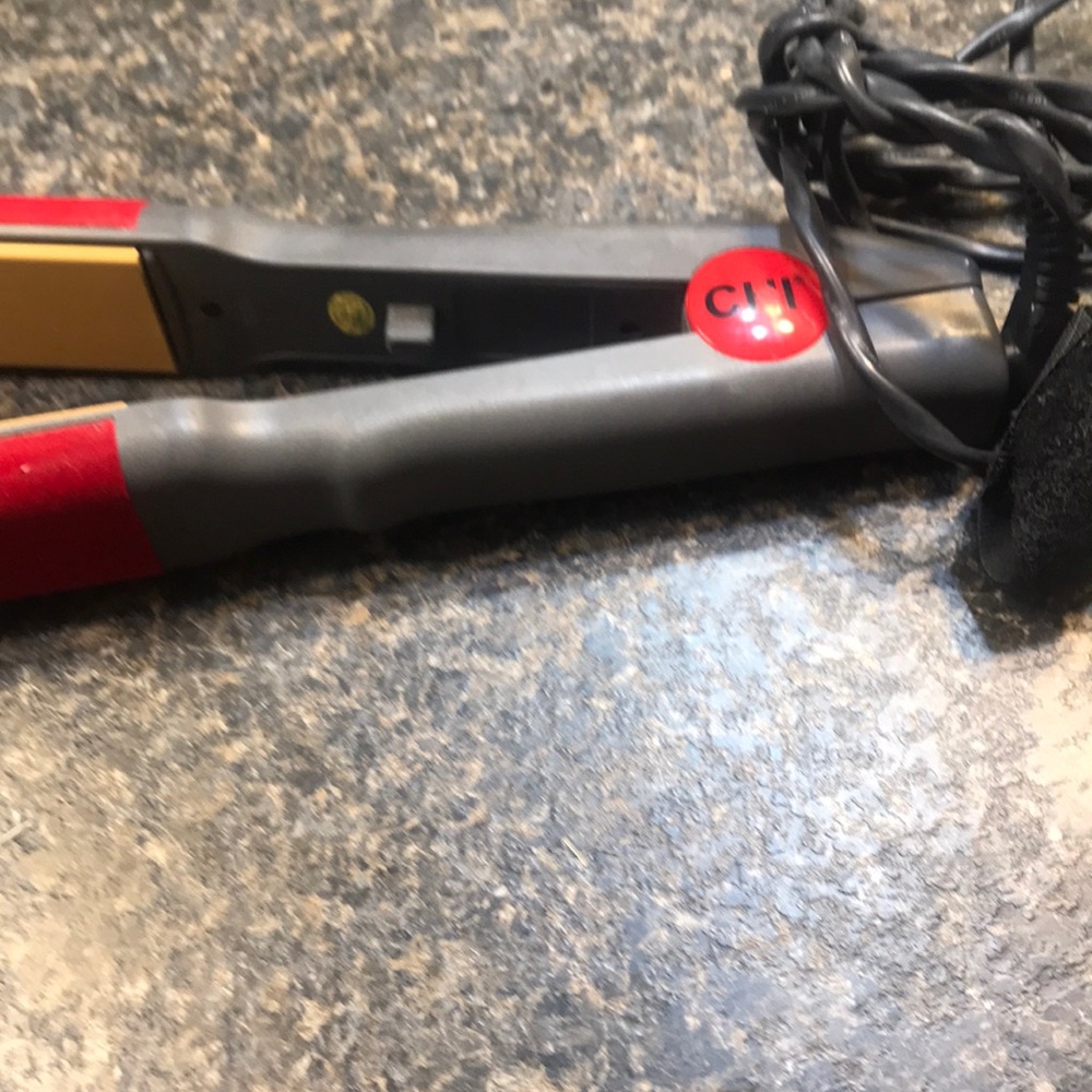 Red chi straightener